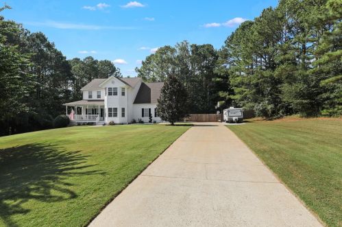 120 Crescent Cir, Newnan, GA 30265-2269