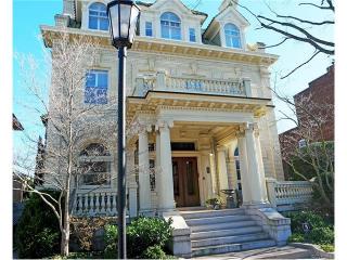 2230 Monument Ave, Richmond VA  23220-2710 exterior