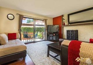 650 Rosewood Ave, Camarillo, CA 93010-5917
