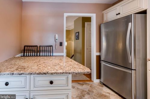 303 Devon Dr, Lancaster PA  17603-4609 exterior