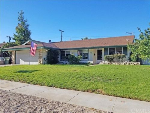 614 Bermuda Dr, Redlands, CA 92374-6215