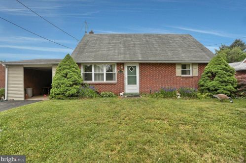 1440 Marene Dr, Harrisburg, PA 17109-5654