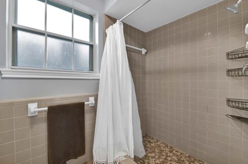 403 Pebblebrook Dr, Taylor Lake Village TX  77586-6012 exterior