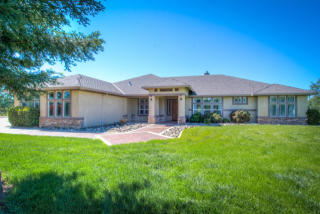 13344 Luna Dr, Redding, CA 96003-8938