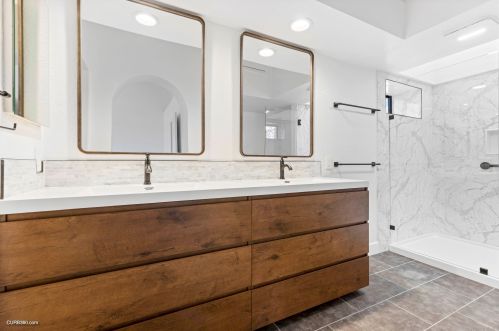 2021 Sonora Ct, Vista CA  92081-8946 exterior