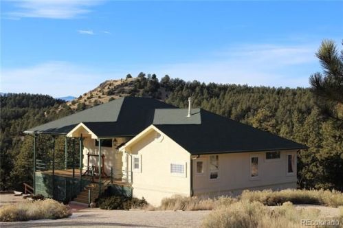 647 Gabbert Dr, Horn Creek, CO 81252-9685
