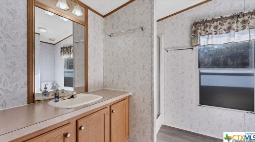 9225 Fm 1117, Seguin TX 78155-9643 exterior