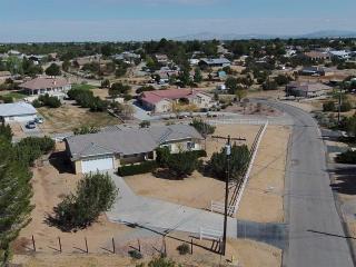 6830 Jenkins Ave, Hesperia, CA 92345-7211
