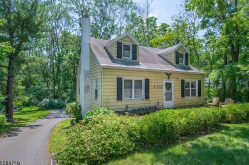 1220 Sussex Tpke, Dover, NJ 07869-2921