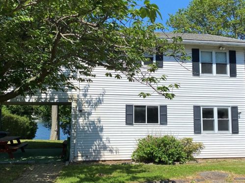 26 Maple Ln, Waterbury, CT 06716-2914