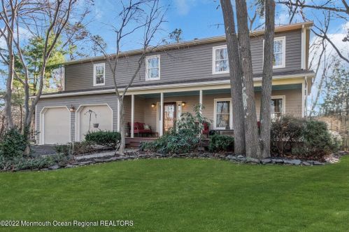 5 Craig Ct, Lakehurst, NJ 08759-6011