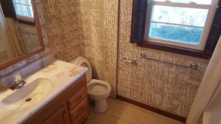 5422 Crestview Dr, Hixson TN  37343-3884 exterior