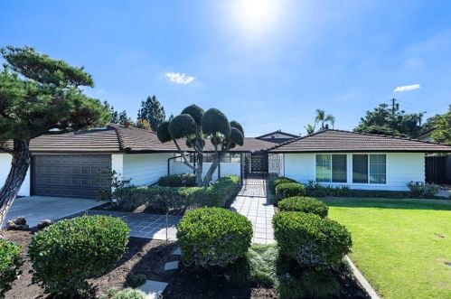 1032 Charwood Ln, Santa Ana, CA 92705-2935
