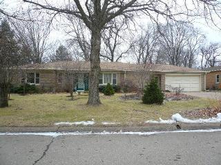 2525 32 Ave Ct, Moline IL  61265-5537 exterior