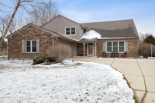 524 Echo Ln, Palatine, IL 60067-6720