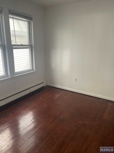 161 Watsessing Ave, Bloomfield, NJ 07003-5686