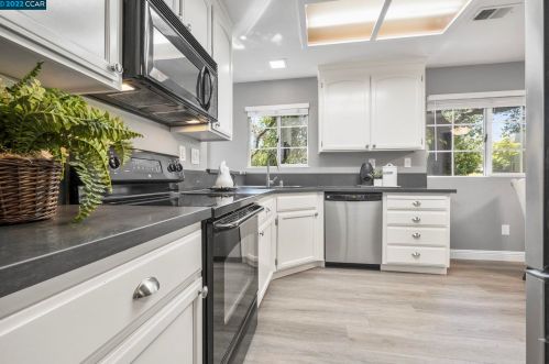 1002 Pinehurst Ct, Concord CA  94521-4532 exterior