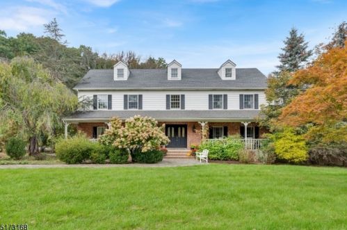 26 Brandywine Ct, Lafayette, NJ 07848-3803