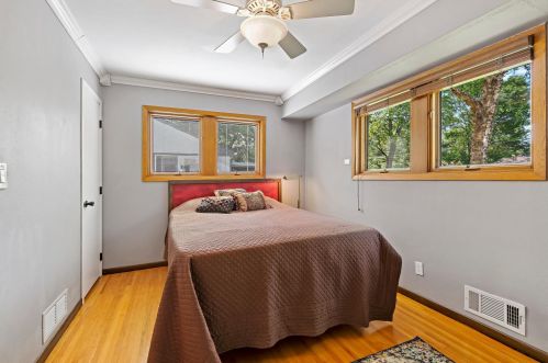 1007 Edgewater Ave, Saint Paul MN  55126-8119 exterior