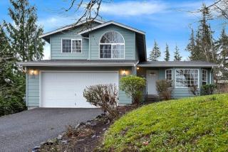 1408 St Paul St, Bellingham, WA 98229-5305