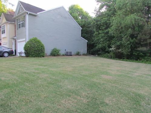 920 Magnolia Leaf Dr, Holly Springs, GA 30188-2461