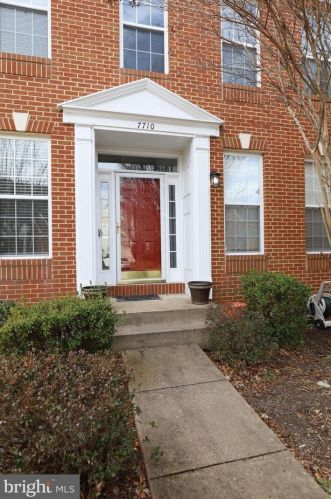 7710 Royal Azalea Ct, Springfield VA  22153-2157 exterior