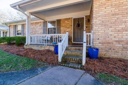 285 Brookwood Dr, Marietta, GA 30064-3105