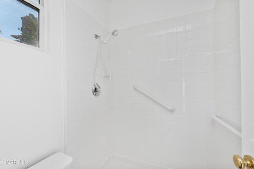 5934 Indian Terrace Dr, Simi Valley CA  93063-5771 exterior