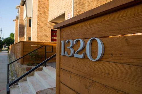 1320 May St, Fort Worth, TX 76104-7619