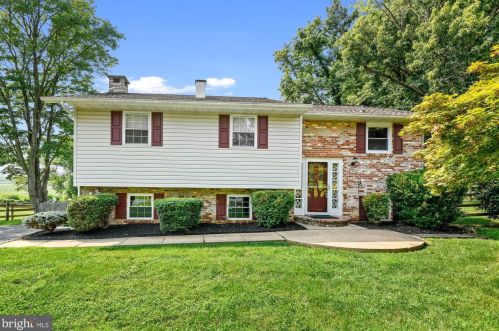 2202 Hampshire Dr, Fallston, MD 21047-1423