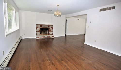 24 Hillside Rd, Princeton NJ  08540-3437 exterior