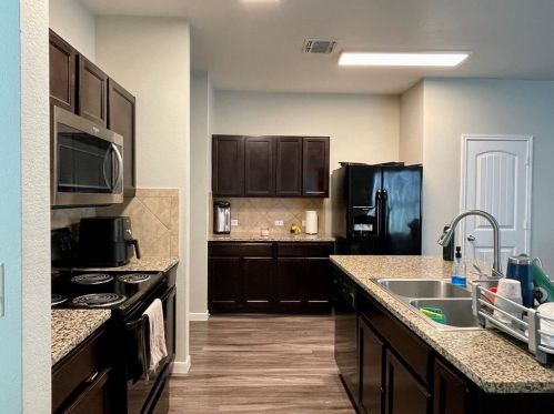 12103 Stoneridge Gap Ln, Webberville TX  78653-4691 exterior