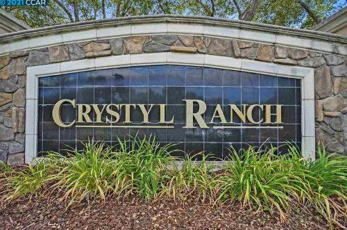 1046 Rolling Woods Way, Concord CA  94521-5400 exterior