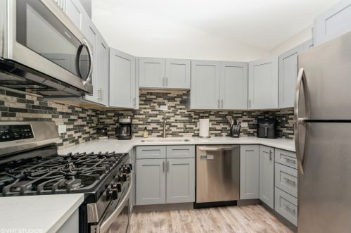19830 Glasgow Dr, Frankfort, IL 60423-8809