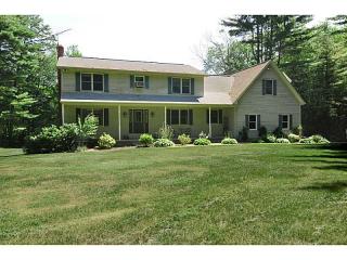 80 Whitman Rd, Coventry, RI 02816-5035