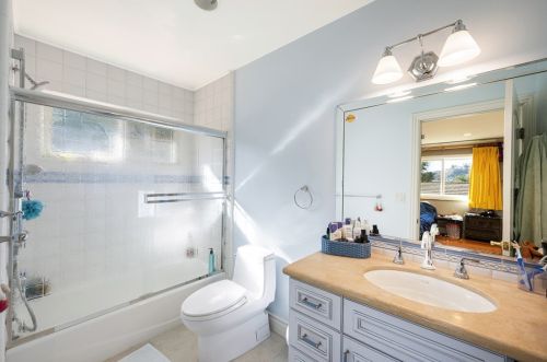 1360 Greenbriar Rd, Glendale CA  91207-1254 exterior