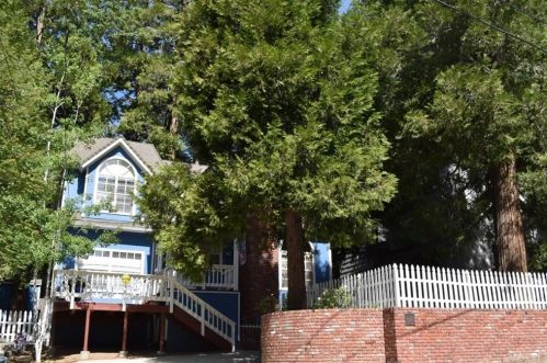 220 Maple Dr, Lake Arrowhead, CA