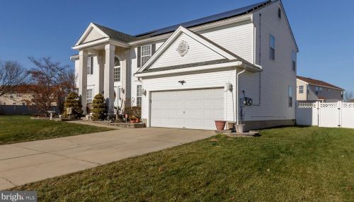 14 Flagstone Dr, Erial, NJ 08081-1662