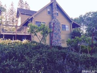 25945 Rollins Lake Rd, Cape Horn, CA