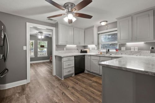 333 Woolridge Dr, Conroe TX  77301-6230 exterior