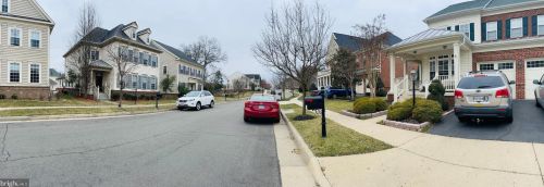 10537 Poagues Battery Dr, Bristow, VA 20136-1339
