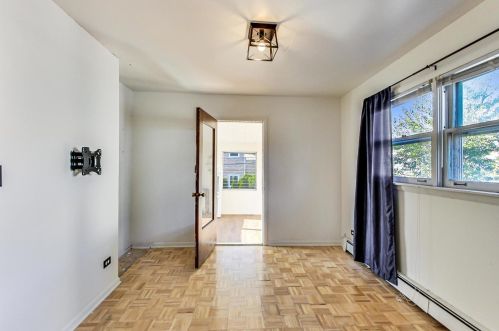 6550 Ebinger Dr, Niles IL 60714-4435 exterior