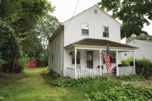 96 Abbey Ave, Warwick, RI 02888-3709
