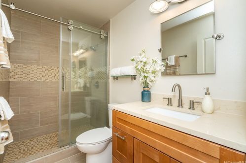 2130 Okoa St, Honolulu HI  96821-2644 exterior