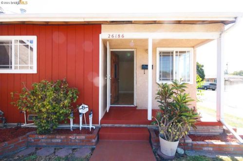 26186 Hickory Ave, Hayward, CA 94544-2708