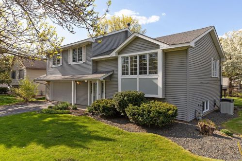 9424 Cortland Rd, Saint Paul MN  55125-9154 exterior