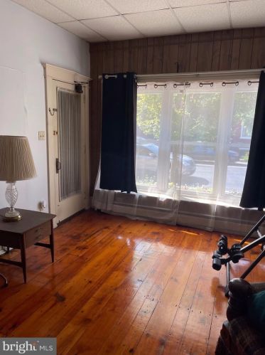 217 Walnut St, Lancaster PA  17602-2438 exterior