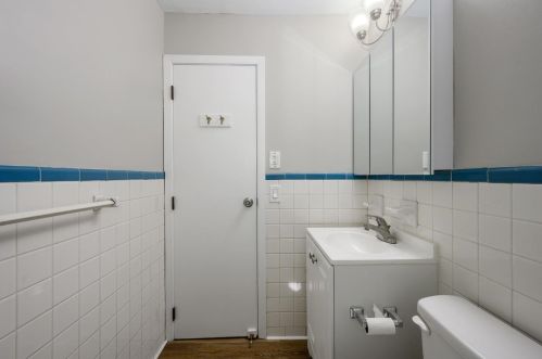 1590 Fawnvista Ln, Cincinnati OH 45246-2039 exterior