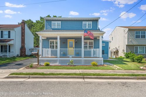 186 Seabreeze Ave, Middletown, NJ 07748-5551