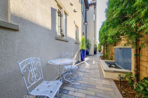 126 Long Fence, Irvine CA  92602-1807 exterior